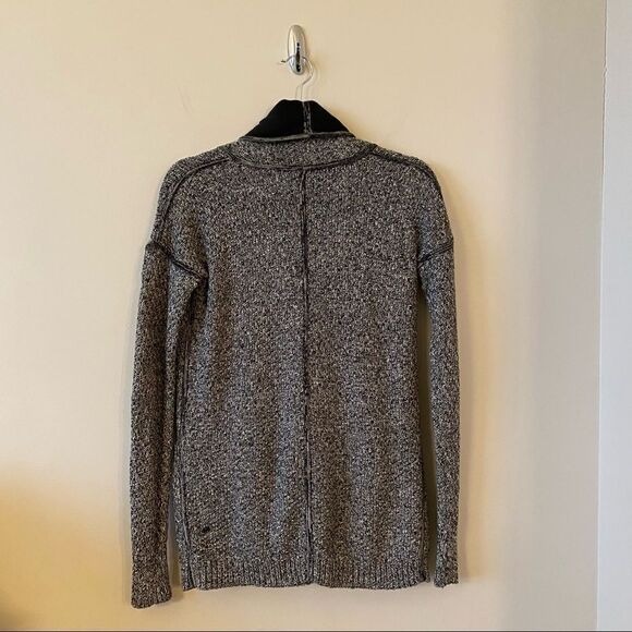 Lululemon Post Practice Cardigan- Ghost / Black - Picture 3 of 16